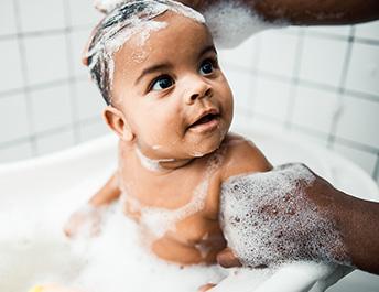 Bath special moment with your baby - Baby Child